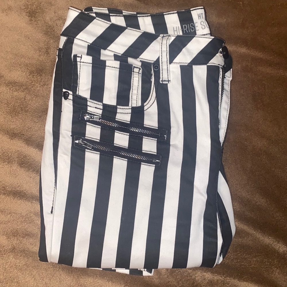 Black and White Skinny jeans. Size 11